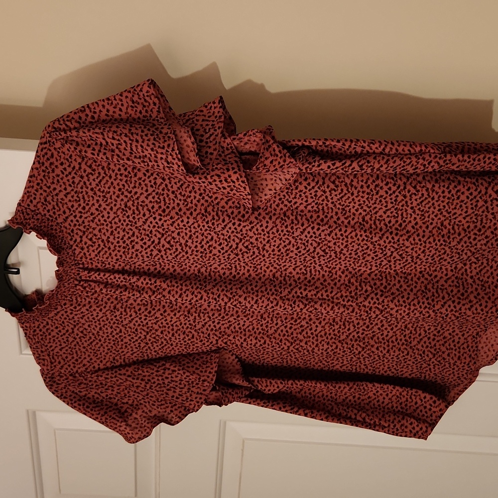 Women's short sleeve blouse.  XXL by Apt 9.
